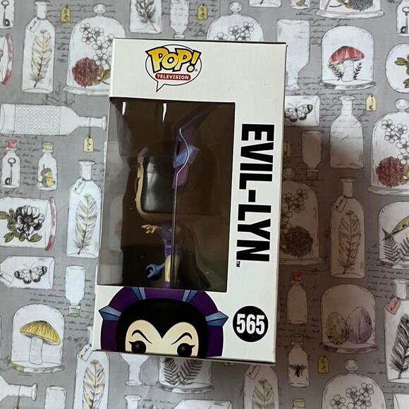 Funko pop evil lyn 2017 - Picture 2 of 7